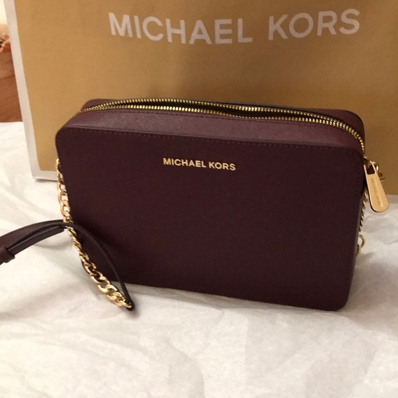 š„SALEš„Michael Kors Jet Set Crossbody Bag Merlot - Picture 1 of 7